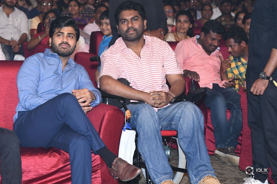 Mahanubhavudu-Movie-Pre-Release-Function